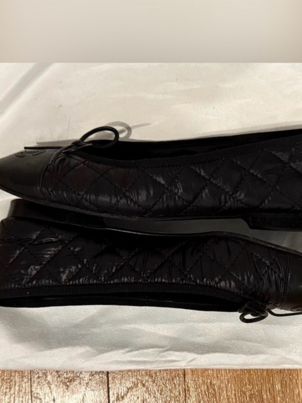 CHANEL Black Quilted Calfskin Bow Ballet Flats (European size 38) - Picture 7 of 10